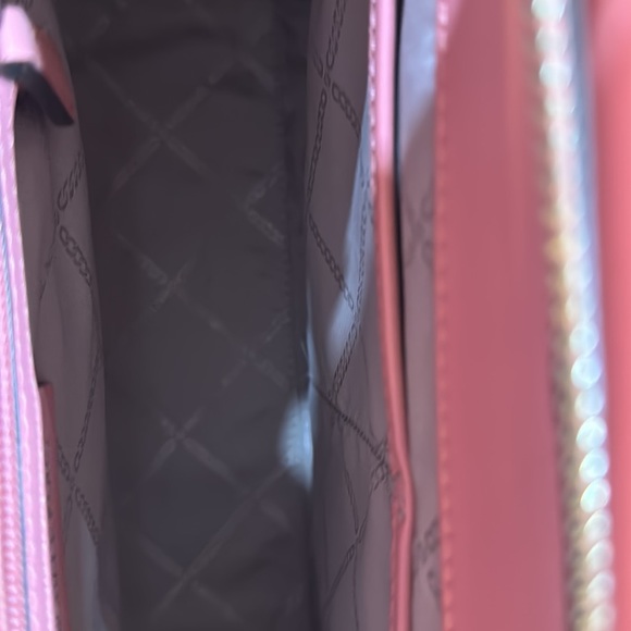 Michael kors purse - Picture 3 of 4